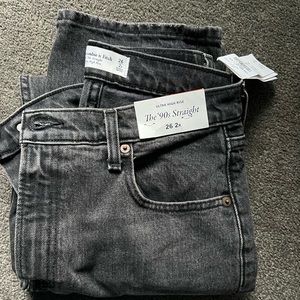 NEW with tags Abercrombie Ultra High Rise The 90’s Straight Jean